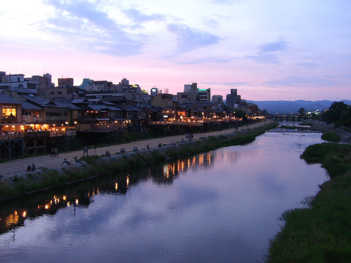 京都鴨川納涼床
